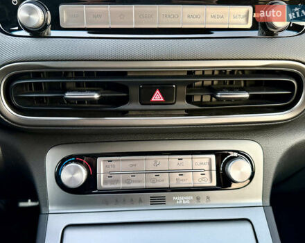 Сірий Хендай Kona, об'ємом двигуна 0 л та пробігом 19 тис. км за 18200 $, фото 28 на Automoto.ua