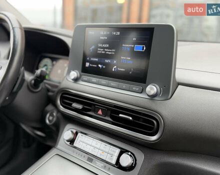 Серый Хендай Kona, объемом двигателя 0 л и пробегом 52 тыс. км за 17299 $, фото 48 на Automoto.ua