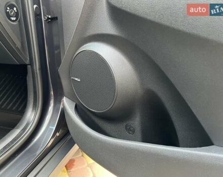 Серый Хендай Kona, объемом двигателя 0 л и пробегом 114 тыс. км за 19950 $, фото 18 на Automoto.ua