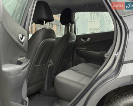 Серый Хендай Kona, объемом двигателя 0 л и пробегом 52 тыс. км за 17299 $, фото 59 на Automoto.ua