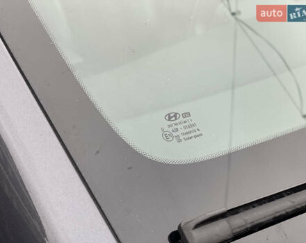 Серый Хендай Kona, объемом двигателя 0 л и пробегом 78 тыс. км за 17999 $, фото 23 на Automoto.ua