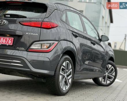 Серый Хендай Kona, объемом двигателя 0 л и пробегом 52 тыс. км за 17299 $, фото 31 на Automoto.ua