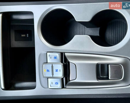 Сірий Хендай Kona, об'ємом двигуна 0 л та пробігом 19 тис. км за 18200 $, фото 23 на Automoto.ua