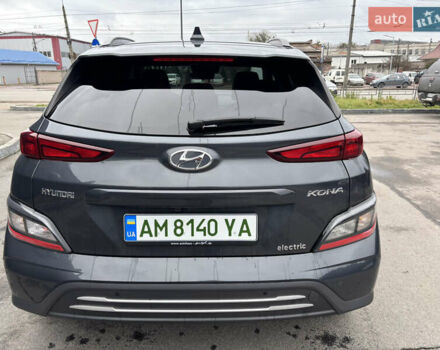 Серый Хендай Kona, объемом двигателя 0 л и пробегом 38 тыс. км за 17800 $, фото 6 на Automoto.ua
