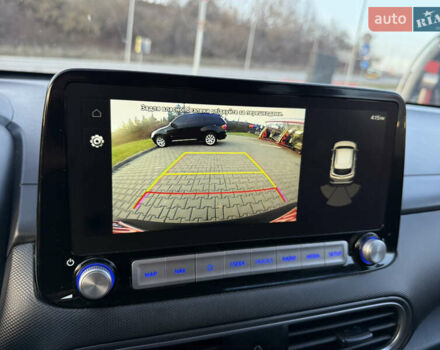 Серый Хендай Kona, объемом двигателя 0 л и пробегом 71 тыс. км за 17999 $, фото 32 на Automoto.ua