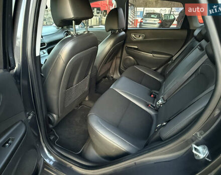 Серый Хендай Kona, объемом двигателя 0 л и пробегом 71 тыс. км за 17999 $, фото 20 на Automoto.ua
