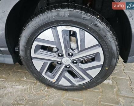 Серый Хендай Kona, объемом двигателя 0 л и пробегом 50 тыс. км за 17650 $, фото 38 на Automoto.ua