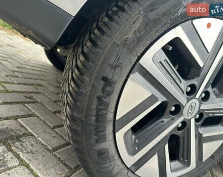 Серый Хендай Kona, объемом двигателя 0 л и пробегом 61 тыс. км за 17900 $, фото 17 на Automoto.ua