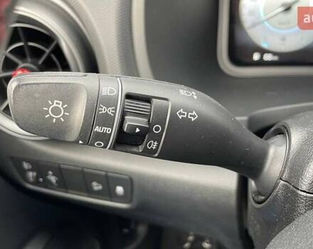 Сірий Хендай Kona, об'ємом двигуна 1.6 л та пробігом 16 тис. км за 22390 $, фото 12 на Automoto.ua