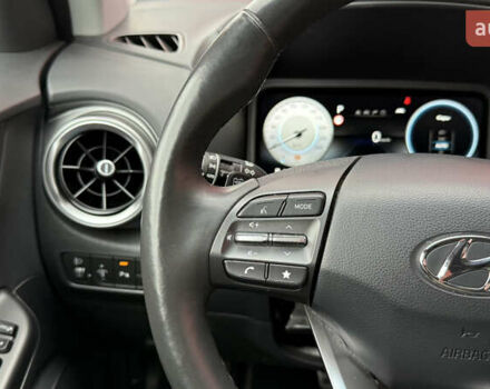 Серый Хендай Kona, объемом двигателя 0 л и пробегом 50 тыс. км за 18500 $, фото 25 на Automoto.ua