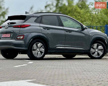 Серый Хендай Kona, объемом двигателя 0 л и пробегом 128 тыс. км за 16000 $, фото 8 на Automoto.ua