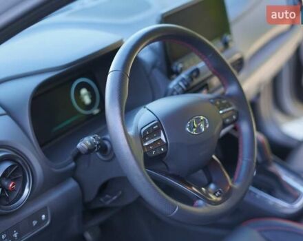 Сірий Хендай Kona, об'ємом двигуна 1.6 л та пробігом 17 тис. км за 25500 $, фото 16 на Automoto.ua