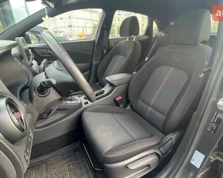 Сірий Хендай Kona, об'ємом двигуна 1.6 л та пробігом 16 тис. км за 22390 $, фото 6 на Automoto.ua