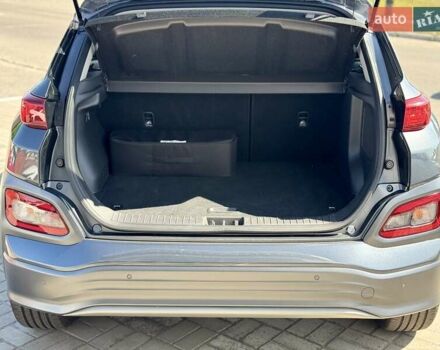 Серый Хендай Kona, объемом двигателя 0 л и пробегом 113 тыс. км за 17200 $, фото 29 на Automoto.ua