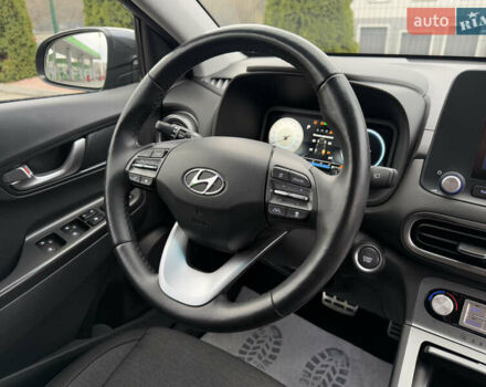 Серый Хендай Kona, объемом двигателя 0 л и пробегом 56 тыс. км за 17299 $, фото 46 на Automoto.ua