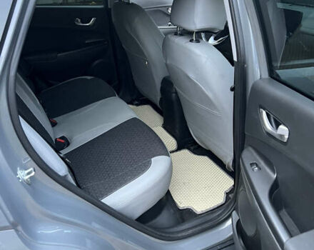 Серый Хендай Kona, объемом двигателя 0 л и пробегом 74 тыс. км за 18100 $, фото 12 на Automoto.ua