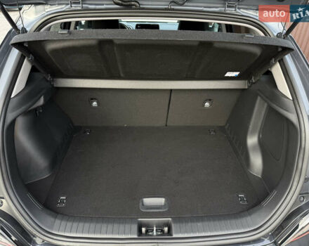 Серый Хендай Kona, объемом двигателя 0 л и пробегом 41 тыс. км за 18000 $, фото 18 на Automoto.ua