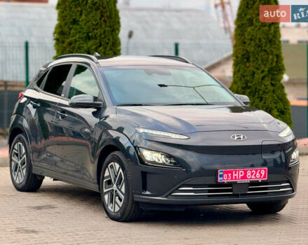 Серый Хендай Kona, объемом двигателя 0 л и пробегом 56 тыс. км за 17299 $, фото 56 на Automoto.ua