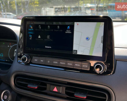 Сірий Хендай Kona, об'ємом двигуна 1.6 л та пробігом 17 тис. км за 25750 $, фото 10 на Automoto.ua