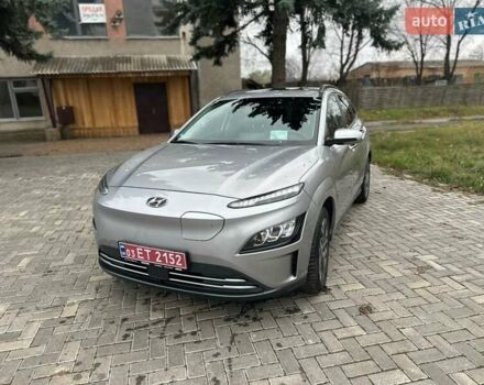 Серый Хендай Kona, объемом двигателя 0 л и пробегом 61 тыс. км за 17900 $, фото 10 на Automoto.ua
