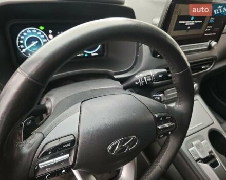 Серый Хендай Kona, объемом двигателя 0 л и пробегом 50 тыс. км за 17650 $, фото 43 на Automoto.ua