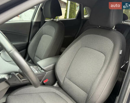 Серый Хендай Kona, объемом двигателя 0 л и пробегом 56 тыс. км за 17299 $, фото 34 на Automoto.ua