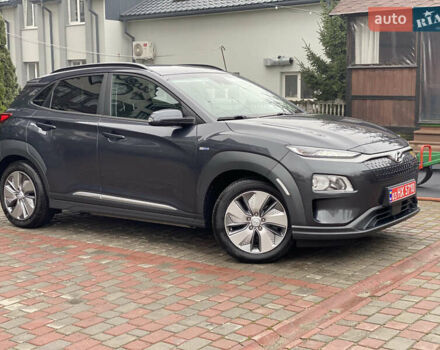 Серый Хендай Kona, объемом двигателя 0 л и пробегом 78 тыс. км за 17999 $, фото 7 на Automoto.ua