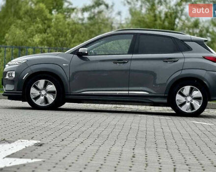Серый Хендай Kona, объемом двигателя 0 л и пробегом 128 тыс. км за 16000 $, фото 6 на Automoto.ua