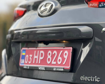 Серый Хендай Kona, объемом двигателя 0 л и пробегом 56 тыс. км за 17299 $, фото 24 на Automoto.ua