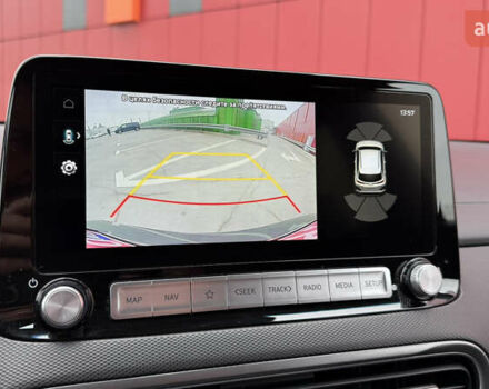 Серый Хендай Kona, объемом двигателя 0 л и пробегом 50 тыс. км за 18500 $, фото 31 на Automoto.ua