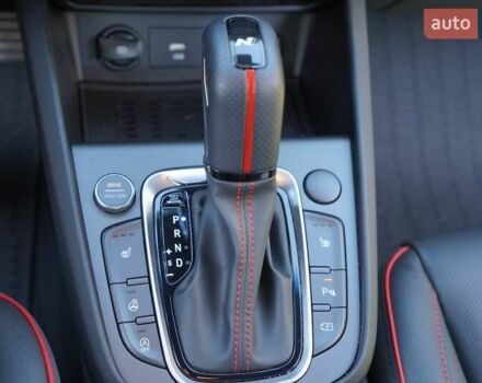 Сірий Хендай Kona, об'ємом двигуна 1.6 л та пробігом 17 тис. км за 25500 $, фото 10 на Automoto.ua