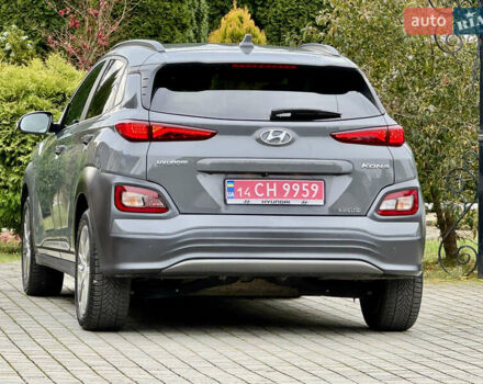 Серый Хендай Kona, объемом двигателя 0 л и пробегом 82 тыс. км за 17888 $, фото 17 на Automoto.ua