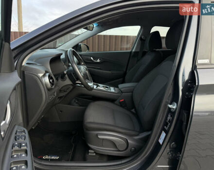 Серый Хендай Kona, объемом двигателя 0 л и пробегом 41 тыс. км за 18000 $, фото 14 на Automoto.ua