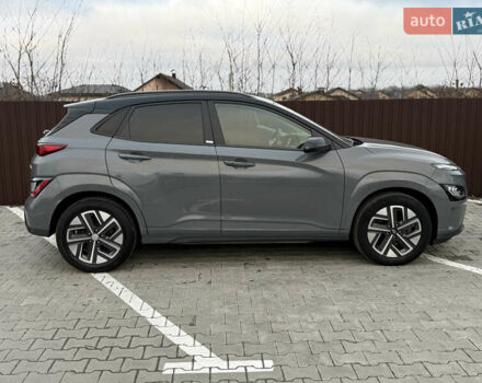 Сірий Хендай Kona, об'ємом двигуна 0 л та пробігом 88 тис. км за 17600 $, фото 9 на Automoto.ua
