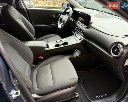 Сірий Хендай Kona, об'ємом двигуна 0 л та пробігом 72 тис. км за 17700 $, фото 26 на Automoto.ua