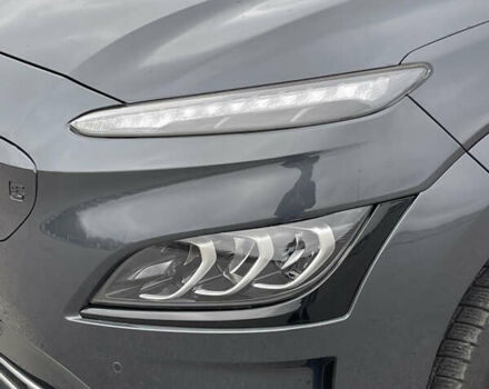 Серый Хендай Kona, объемом двигателя 0 л и пробегом 39 тыс. км за 16999 $, фото 10 на Automoto.ua