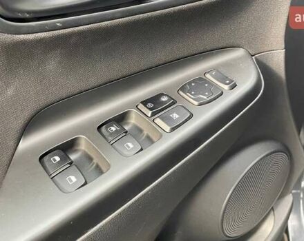 Серый Хендай Kona, объемом двигателя 1.6 л и пробегом 16 тыс. км за 20990 $, фото 10 на Automoto.ua