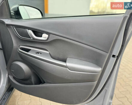 Серый Хендай Kona, объемом двигателя 0 л и пробегом 40 тыс. км за 15999 $, фото 20 на Automoto.ua