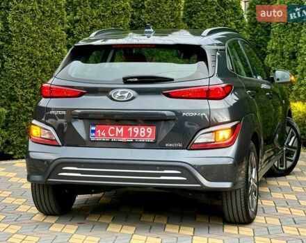Сірий Хендай Kona, об'ємом двигуна 0 л та пробігом 44 тис. км за 16999 $, фото 6 на Automoto.ua