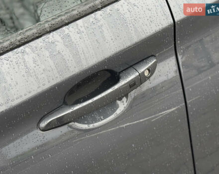 Серый Хендай Kona, объемом двигателя 0 л и пробегом 52 тыс. км за 17299 $, фото 6 на Automoto.ua