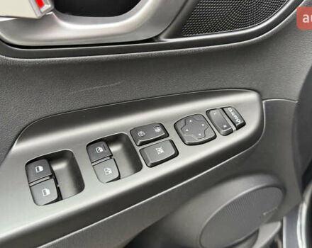 Серый Хендай Kona, объемом двигателя 0 л и пробегом 50 тыс. км за 18500 $, фото 18 на Automoto.ua