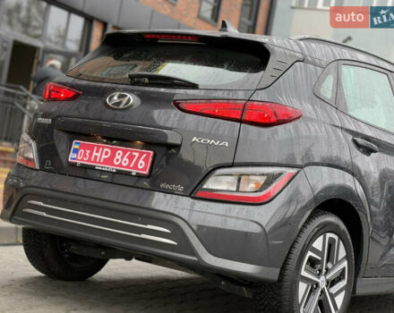 Серый Хендай Kona, объемом двигателя 0 л и пробегом 52 тыс. км за 17299 $, фото 32 на Automoto.ua