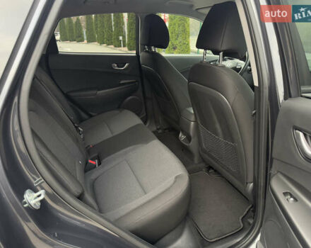 Серый Хендай Kona, объемом двигателя 0 л и пробегом 56 тыс. км за 17299 $, фото 48 на Automoto.ua