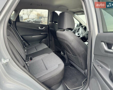 Серый Хендай Kona, объемом двигателя 0 л и пробегом 40 тыс. км за 15999 $, фото 21 на Automoto.ua