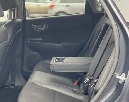 Серый Хендай Kona, объемом двигателя 0 л и пробегом 78 тыс. км за 17999 $, фото 32 на Automoto.ua