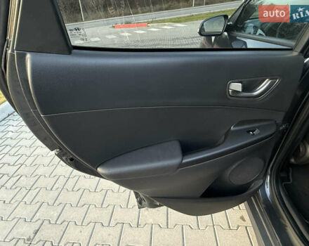 Серый Хендай Kona, объемом двигателя 0 л и пробегом 71 тыс. км за 17999 $, фото 21 на Automoto.ua