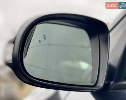 Серый Хендай Kona, объемом двигателя 0 л и пробегом 78 тыс. км за 17999 $, фото 19 на Automoto.ua