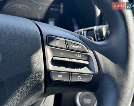 Серый Хендай Kona, объемом двигателя 0 л и пробегом 113 тыс. км за 17200 $, фото 19 на Automoto.ua