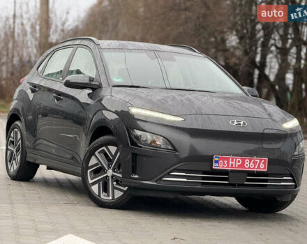 Серый Хендай Kona, объемом двигателя 0 л и пробегом 52 тыс. км за 17299 $, фото 74 на Automoto.ua