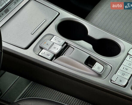 Серый Хендай Kona, объемом двигателя 0 л и пробегом 82 тыс. км за 17888 $, фото 38 на Automoto.ua